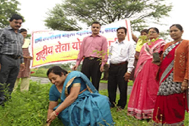 Rani Laxmibai Mahila Mahavidyalaya campus in Nagpur, Maharashtra, India — photo 6