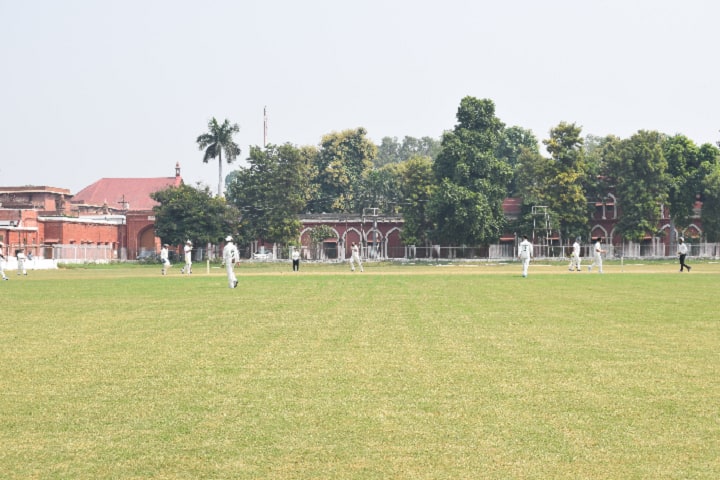 Dr Ziauddin Ahmad Dental College campus in Aligarh, Uttar Pradesh, India — photo 3