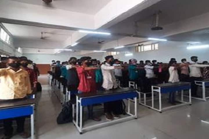 DBF Dayanand College of Arts and Science campus in Solapur, Maharashtra, India — photo 4