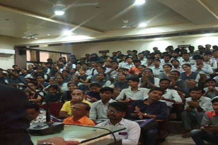 DBF Dayanand College of Arts and Science campus in Solapur, Maharashtra, India — photo 5