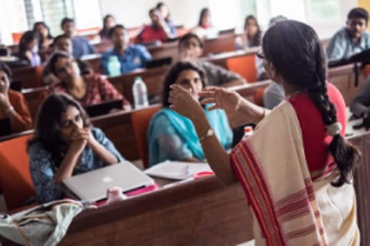 Sri Muthalamman Arts and Science College Women campus in Ramanathapuram, Tamil Nadu, India — photo 3