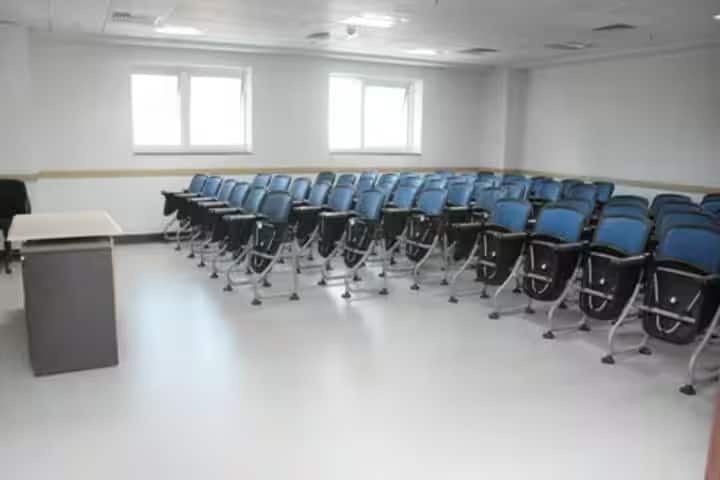 ESIC Medical College campus in Hyderabad, Telangana, India — photo 4