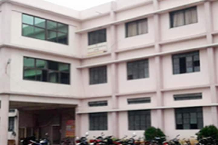 Shri Balaji Shikshan Prasarak Mandal's College of Computer Science and Information Technology campus in Ambajogai, Maharashtra, India — photo 1