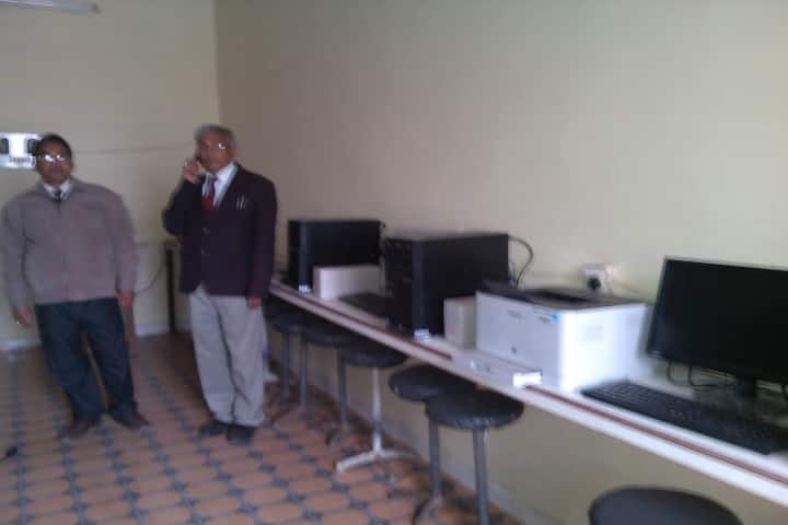 Swatantrata Sangram Senani Vishram Singh Government Post Graduate College campus in Chunar, Uttar Pradesh, India — photo 2