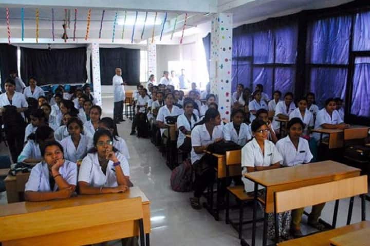 Dr Hedgewar Smruti Rugna Seva Mandal's Dental College campus in Hingoli, Maharashtra, India — photo 3