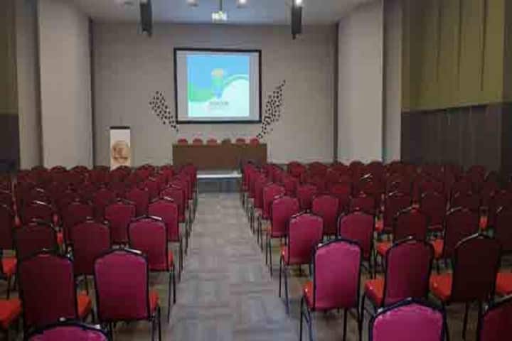 Annoor Dental College and Hospital campus in Ernakulam, Kerala, India — photo 4
