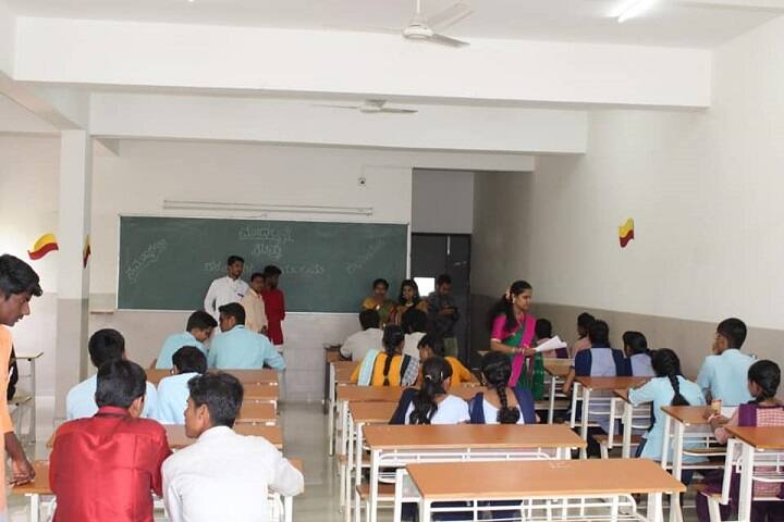 KLE Society's College of Commerce campus in Belgaum, Karnataka, India — photo 3