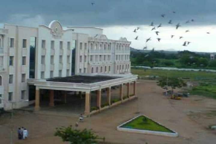 Chalmeda Ananda Rao Institute of Medical Sciences campus in Karimnagar, Telangana, India — photo 1