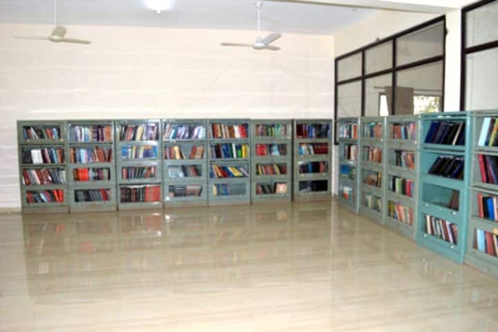 Al-Badar Rural Dental College and Hospital campus in Gulbarga, Karnataka, India — photo 3