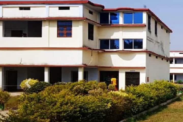 Shree Dhaneshwar Post Graduate College campus in Ghazipur, Uttar Pradesh, India — photo 2