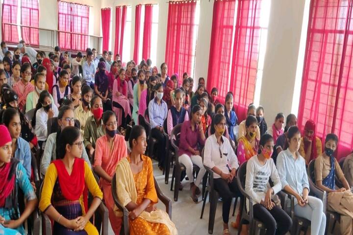 Smt Rampyari Devi Mahila Mahavidyalaya campus in Sikar, Rajasthan, India — photo 3