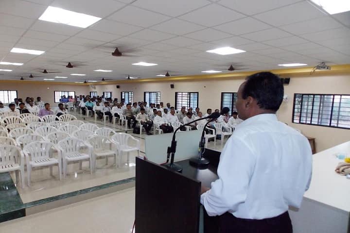 Shri Chhatrapati Shivaji College campus in Omerga, Maharashtra, India — photo 5