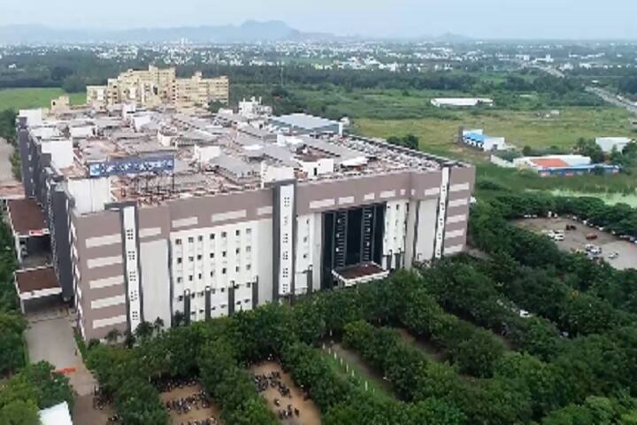 Velammal Medical College Hospital and Research Institute campus in Madurai, Tamil Nadu, India — photo 1