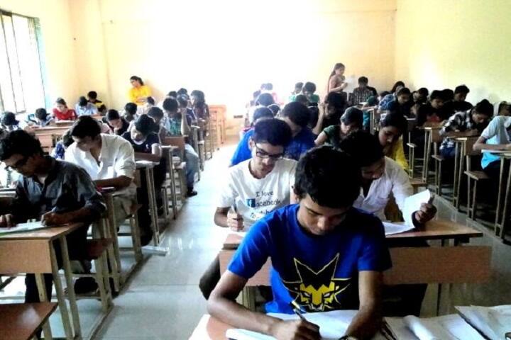 RR International JR and SR College of Commerce and Science campus in Mumbai, Maharashtra, India — photo 2