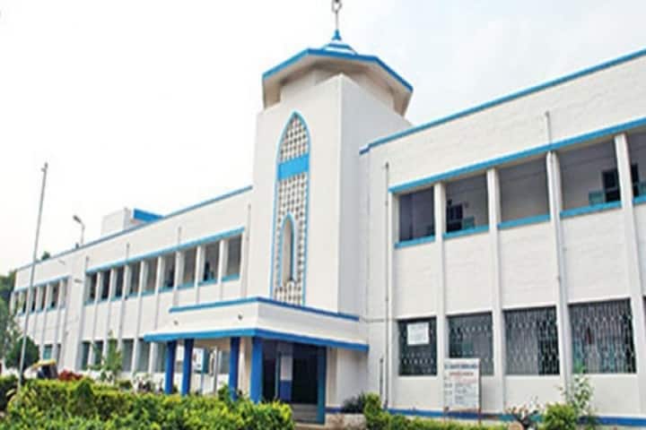 Govindram Seksaria College of Commerce campus in Nagpur, Maharashtra, India — photo 1