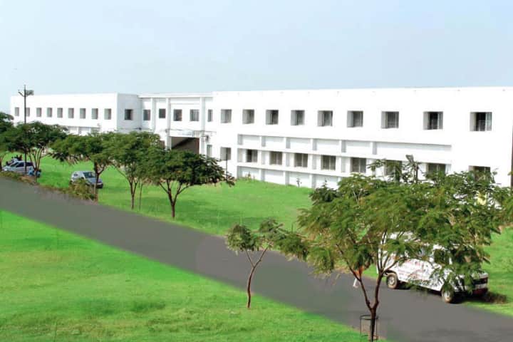 Aditya Dental College, Beed campus in Beed, Maharashtra, India