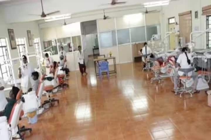 Adhiparasakthi Dental College and Hospital campus in Kancheepuram, Tamil Nadu, India — photo 2