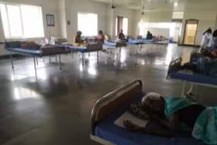 Trichy SRM Medical College campus in Irungalur, Tamil Nadu, India — photo 4