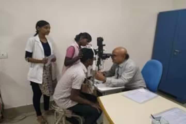 Trichy SRM Medical College campus in Irungalur, Tamil Nadu, India — photo 5