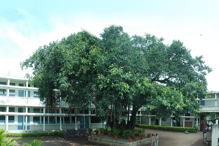 DR Mane Mahavidyalaya campus in Kagal, Maharashtra, India — photo 2