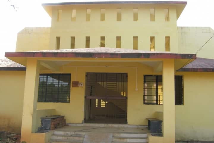 Raosaheb Gogate College of Commerce and Smt Saraswatibai Ganshet Walke College of Arts campus in Sindhudurg, Maharashtra, India — photo 2