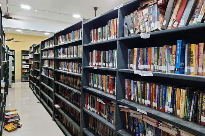 Raghunath Jew Degree College campus in Cuttack, Odisha, India — photo 3