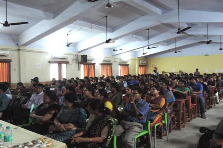 Bhairab Ganguly College campus in Kolkata, West Bengal, India — photo 3