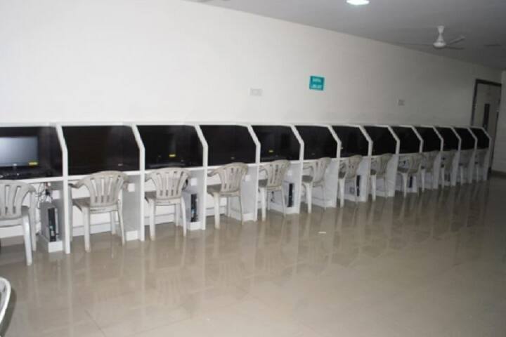 JMF's ACPM Dental College campus in Dhule, Maharashtra, India — photo 5