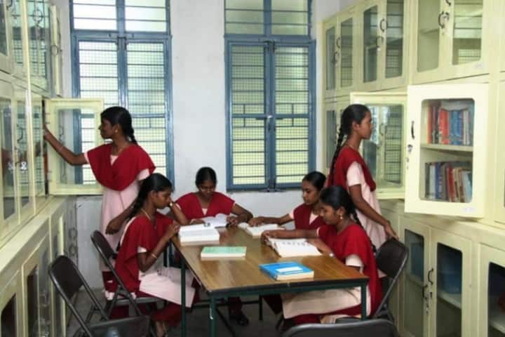 Padmabhushan Sri N Ramaswami Ayyar Memorial Polytechnic College for Girls campus in Tiruchirappalli, Tamil Nadu, India — photo 4