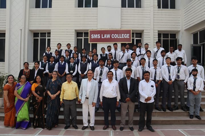 SMS Law College campus in Varanasi, Uttar Pradesh, India — photo 4