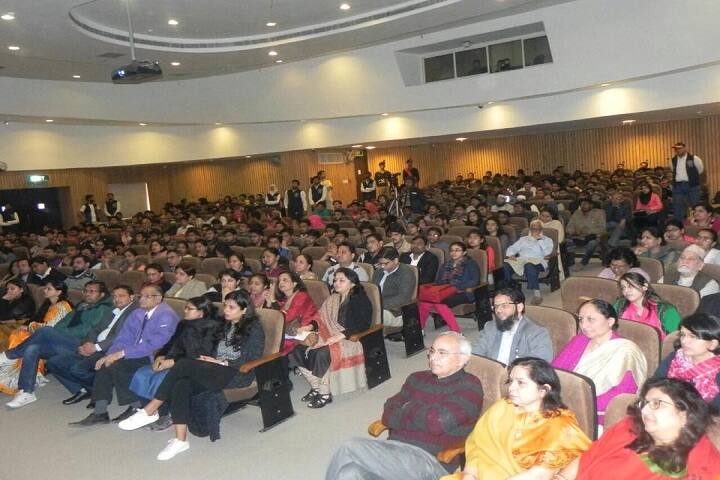 Zakir Husain Delhi College campus in New Delhi, Delhi, India — photo 6