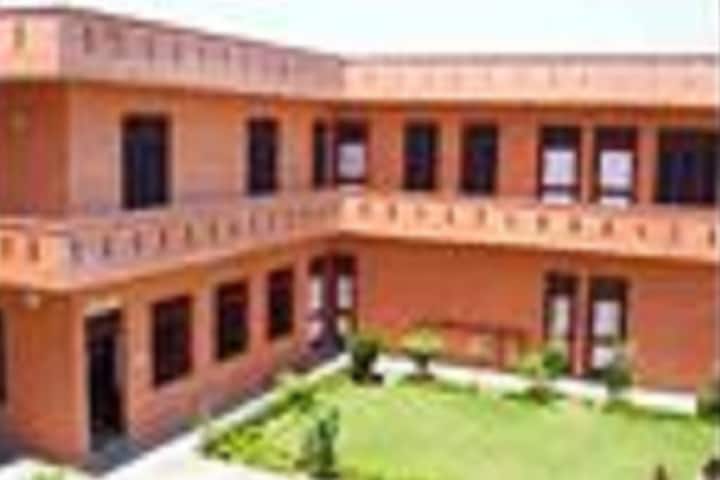 Guru Nanak College of Education campus in Jammu, Jammu and Kashmir, India — photo 2