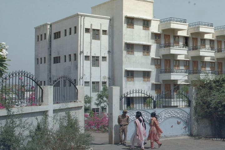 Swargiya Gulab Bai Yadav Smriti Shiksha campus in Borawan, Madhya Pradesh, India — photo 3