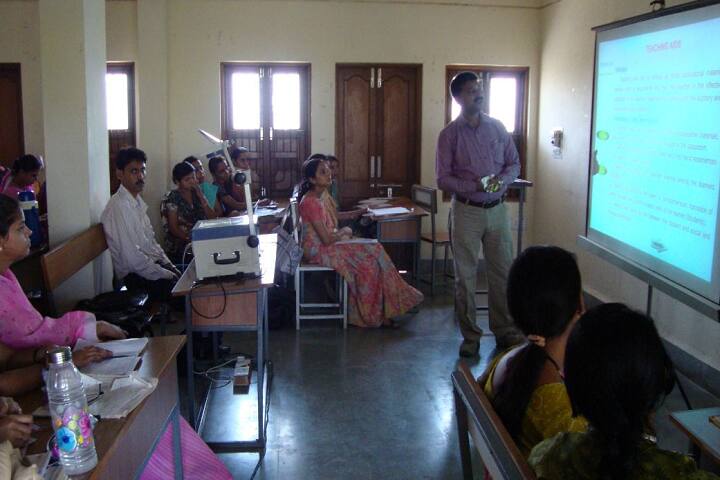 Swargiya Gulab Bai Yadav Smriti Shiksha campus in Borawan, Madhya Pradesh, India — photo 6