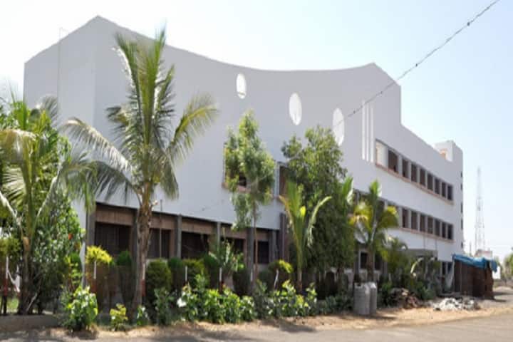 Mahatma Gandhi Vidyamandir's Maharaja Sayajirao Gaikwad Arts Science and Commerce College campus in Malegaon, Maharashtra, India — photo 1