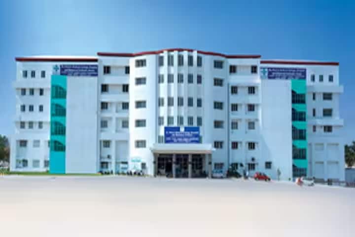 St Peter's Medical College Hospital and Research Institute campus in Hosur, Tamil Nadu, India — photo 1