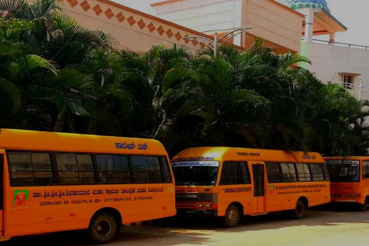 Dr Sri Sri Sri Shivakumara Mahaswamy Polytechnic campus in Nelamangala, Karnataka, India — photo 4