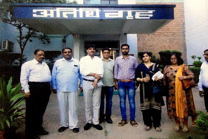 Ramdulari Raghuveer Singh Degree College campus in Etah, Uttar Pradesh, India — photo 1