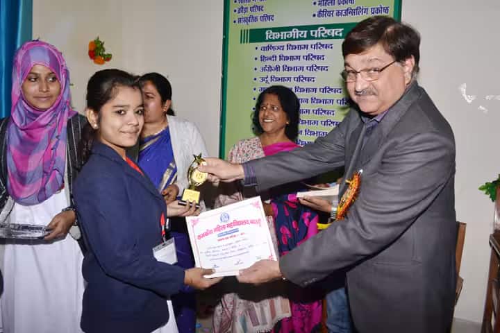 Government Mahila Degree College campus in Budaun, Uttar Pradesh, India — photo 5