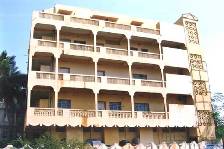 Sri Krishnaveni Mahila Kalasala campus in Poranki, Andhra Pradesh, India — photo 2