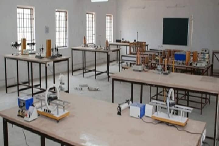 Vijay Mahila Mahavidyalaya campus in Pilani, Rajasthan, India — photo 4