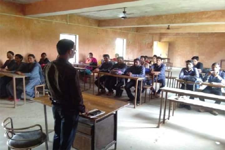 Kargil Sahid Lalmani Yadav Mahavidyalaya campus in Allahabad, Uttar Pradesh, India — photo 3