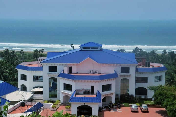 Sun International Institute of Tourism and Management campus in Visakhapatnam, Andhra Pradesh, India — photo 1