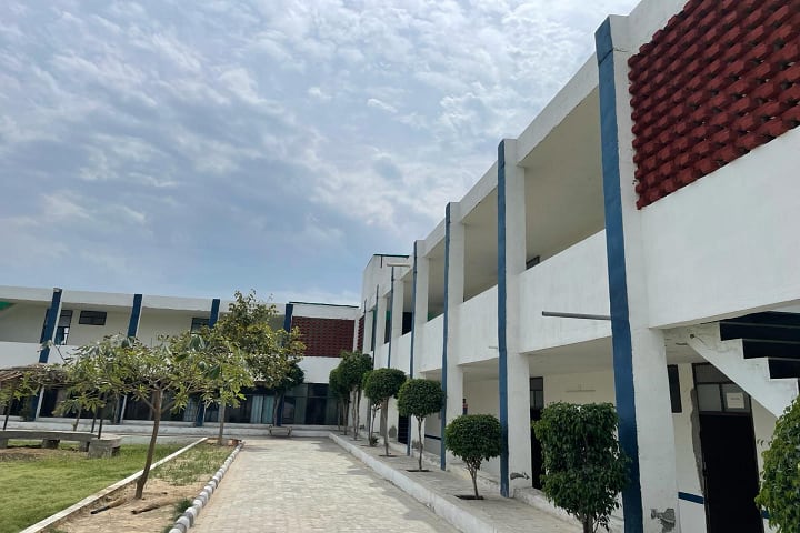 Guru Ram Das Malwa College campus in Muktsar, Punjab, India — photo 2