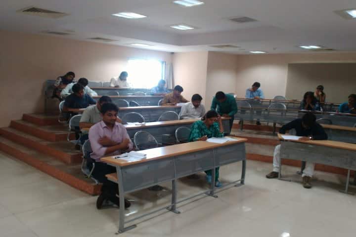 CU Shah Institute of Life Sciences campus in Wadhwan, Gujarat, India — photo 2