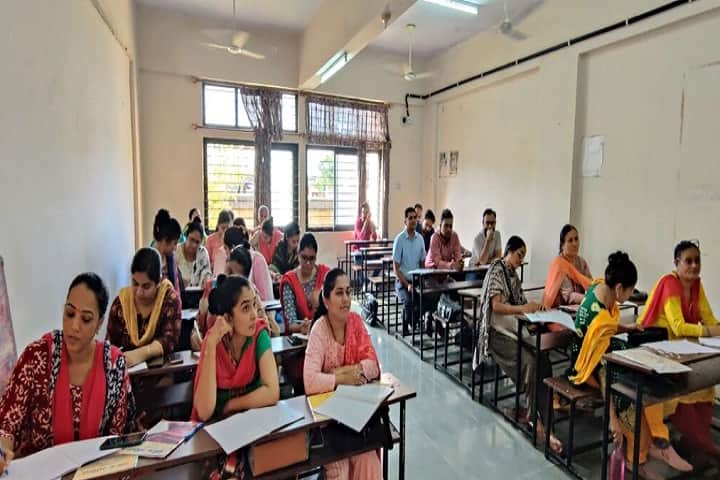 Shree Ramba District Institute of Education and Training campus in Porbandar, Gujarat, India — photo 1