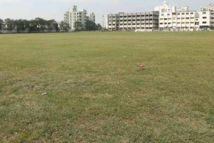 Jamanaben Narottambhai Motiram Patel Science College campus in Surat, Gujarat, India — photo 3
