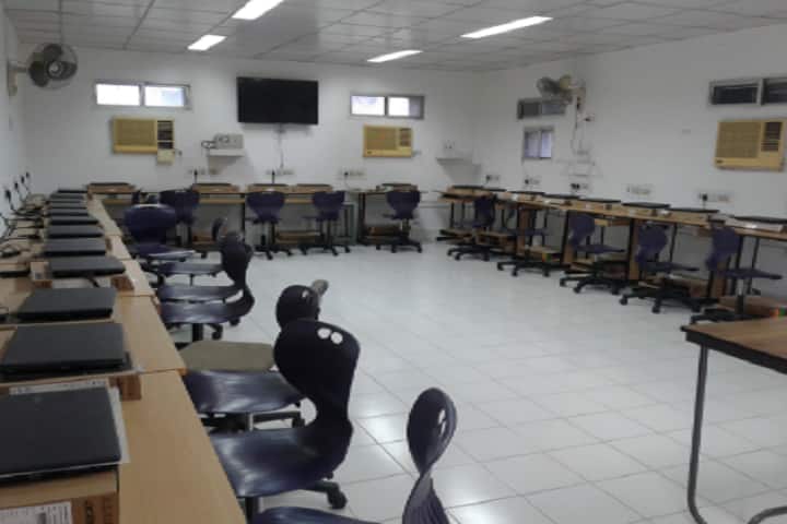 Osmania College campus in Kurnool, Andhra Pradesh, India — photo 2