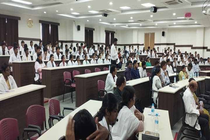Nandha Medical College and Hospital campus in Erode, Tamil Nadu, India — photo 4