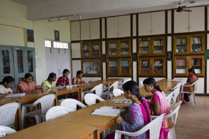 Matoshri Bayabai Shripatrao Kadam Kanya Mahavidyalaya campus in Kadegaon, Maharashtra, India — photo 5
